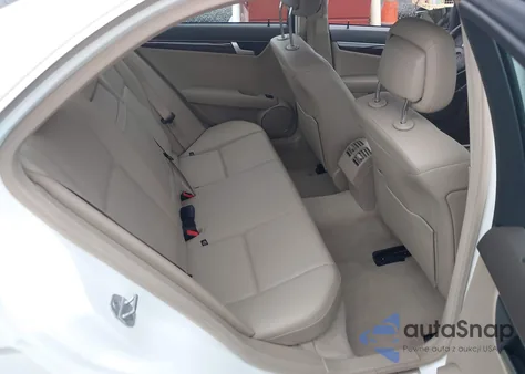 2013 Mercedes-Benz C 300 Luxury 4Matic/Sport 4Matic from USA, damaged, VIN WDDGF8AB4DR276720